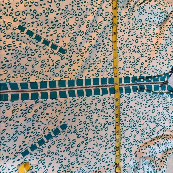 2 Piece set- Chico’s Stylish Teal and White Women's Jacket with matching top. - Picture 8 of 11